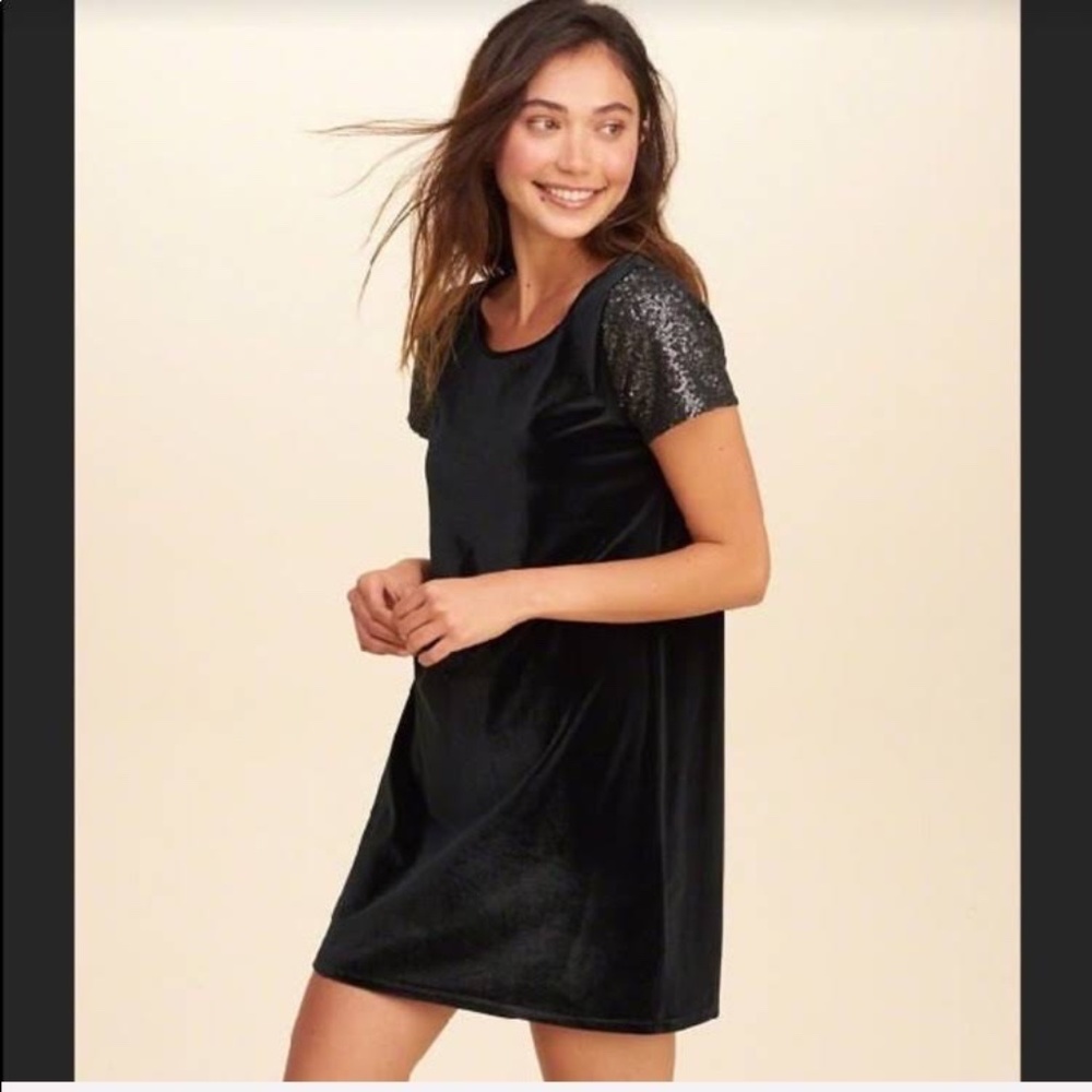 Hollister Black Velvet Mini Dress with Sequin-Sleeves/Size Medium